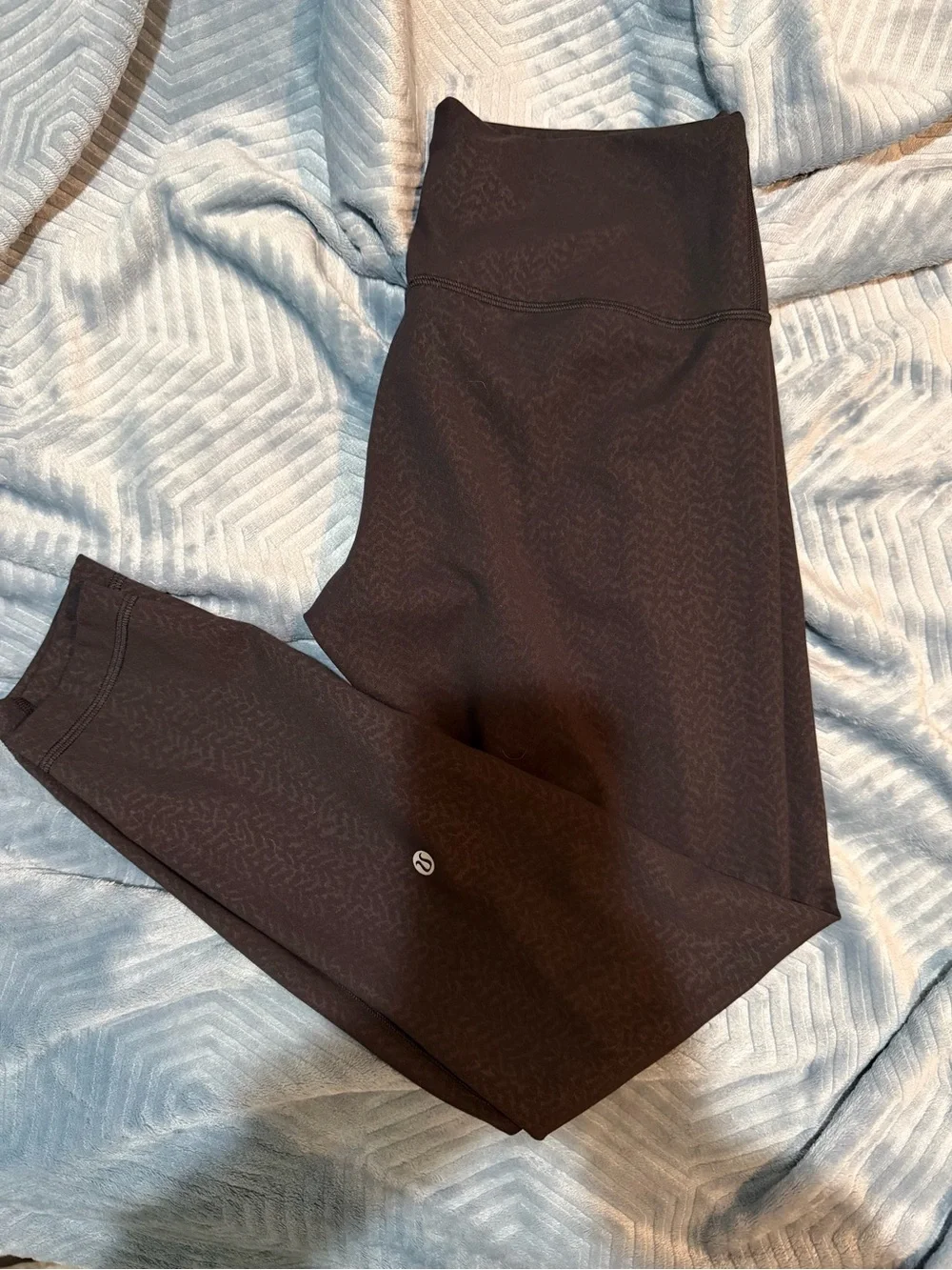 Lululemon Wonder Train Tights. Size 10 - Picture 2 of 4